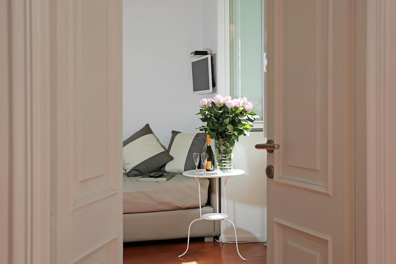 Domus Croce Bed & Breakfast Roma Exterior foto